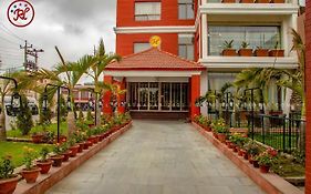Ratna Hotel